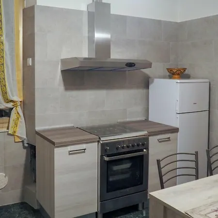 Tra Monti E Mare Apartament *